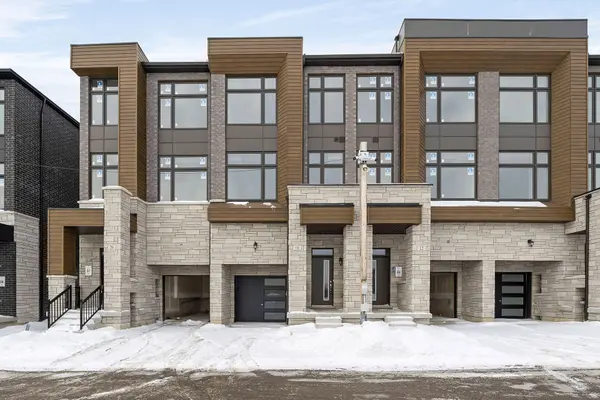 16 Radisson ST, Vaughan, ON L4H 5J3