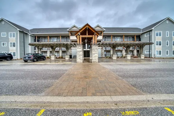 2 Cove CT #302, Collingwood, ON L9Y 0Y6