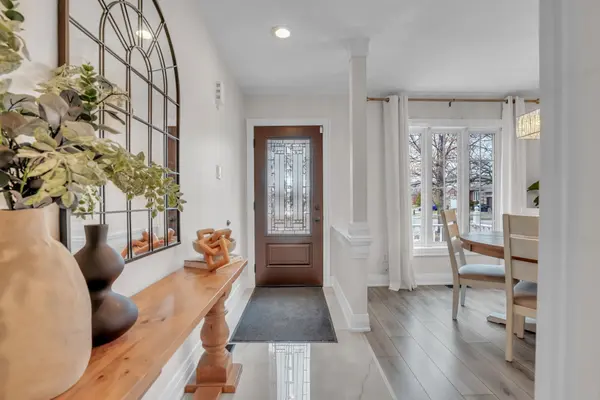 212 CHURCHLAND DR, Barrie, ON L4N 8N6