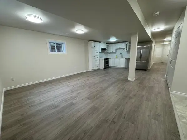 127 Birkhall PL #Lower, Barrie, ON L4N 0J9