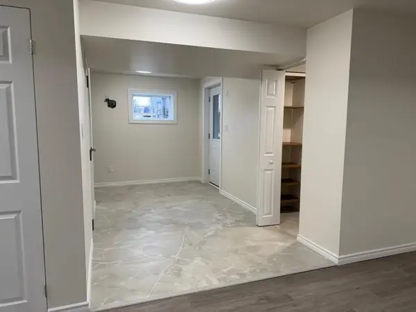 127 Birkhall PL #Lower, Barrie, ON L4N 0J9