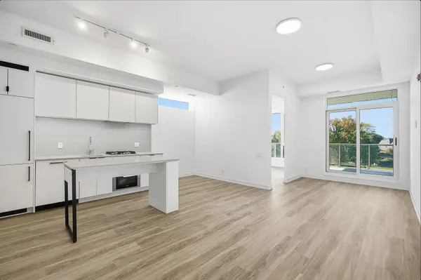 722 Marlee AVE #303, Toronto W04, ON M6B 3J7