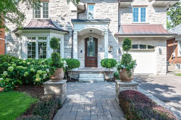 72 EAGLE RD, Toronto W07, ON M8Z 4J2
