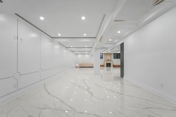 1394 Lorne Park RD #Basement, Mississauga, ON L5H 3B3