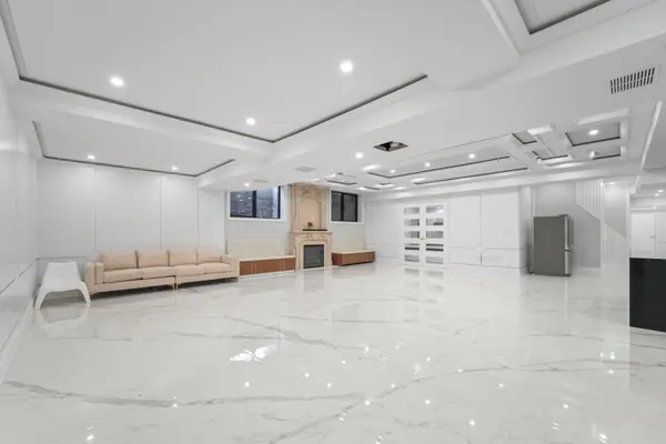 1394 Lorne Park RD #Basement, Mississauga, ON L5H 3B3