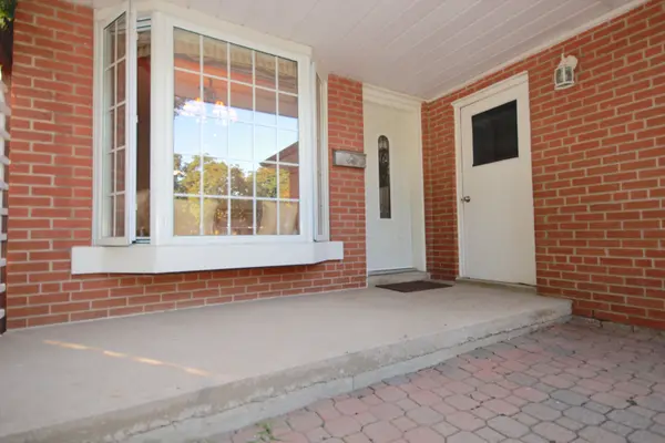 3524 Birchmeadow CRES, Mississauga, ON L4Y 3R7