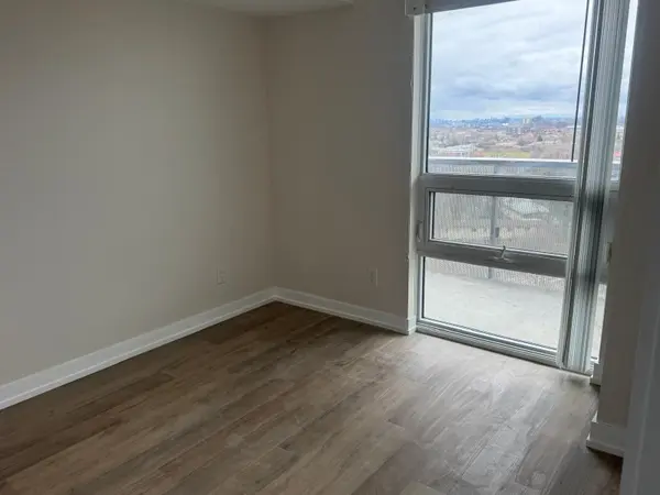 160 Flemington RD #1216, Toronto W04, ON M6A 1N6