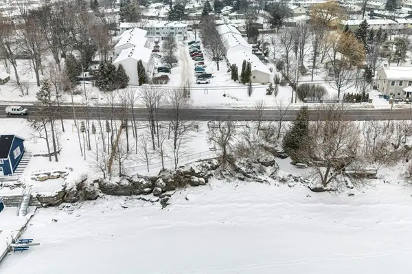 4427 Bath RD #1, Loyalist, ON K7N 1A1