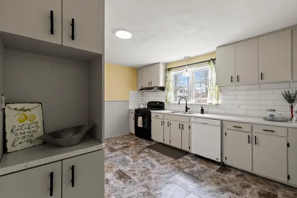 275 Ridout ST, West Elgin, ON N0L 2C0