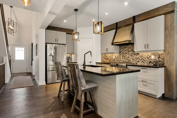 104 CLIPPERS LN, Blue Mountains, ON N0H 2P0