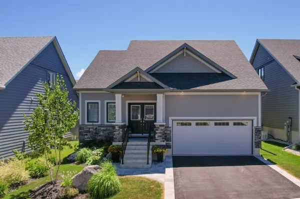 104 CLIPPERS LN, Blue Mountains, ON N0H 2P0