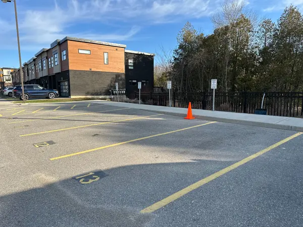 60 Arkell RD #12, Guelph, ON N1L 1G8