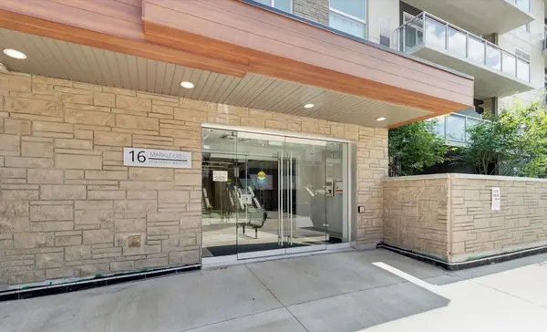 16 Markle CRES #316, Hamilton, ON L9G 0H4