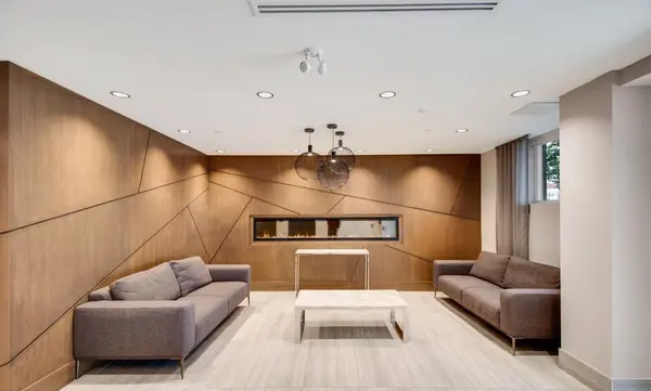 16 Markle CRES #316, Hamilton, ON L9G 0H4