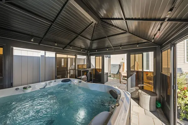 53 Boddington ST, Barrhaven, ON K2J 6G1