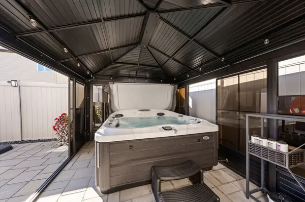 53 Boddington ST, Barrhaven, ON K2J 6G1