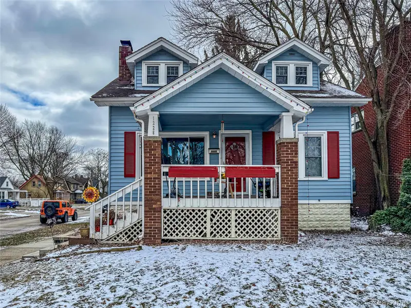 1226 E 6th ST, Royal Oak, MI 48067