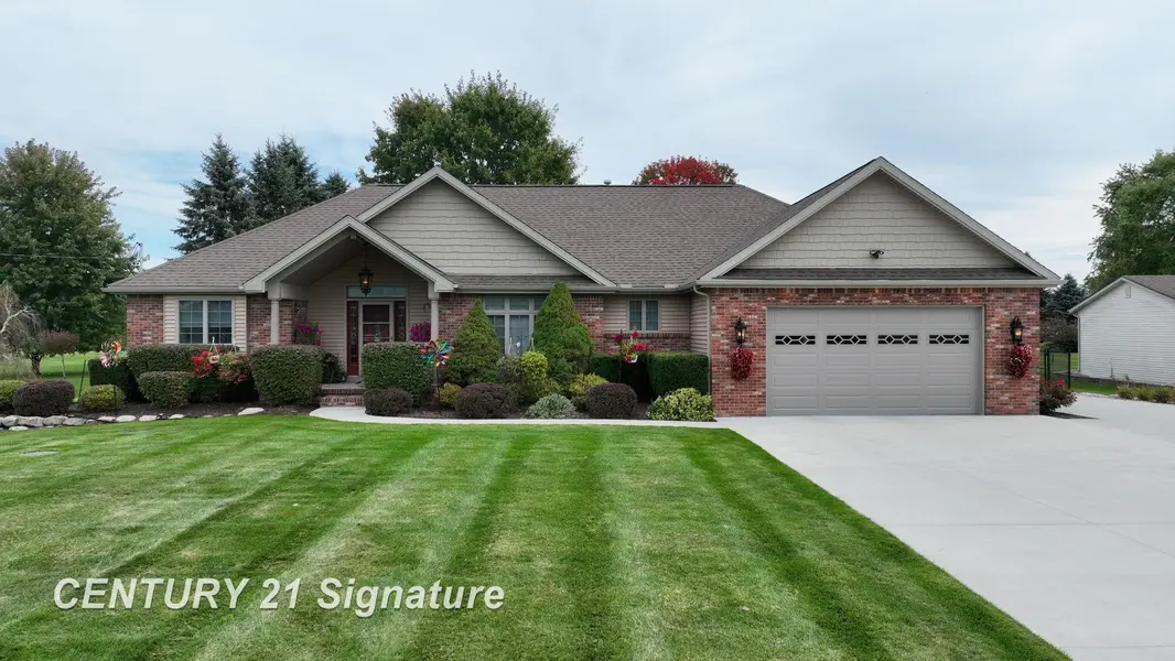 10042 N Jennings RD, Vienna Twp, MI 48420