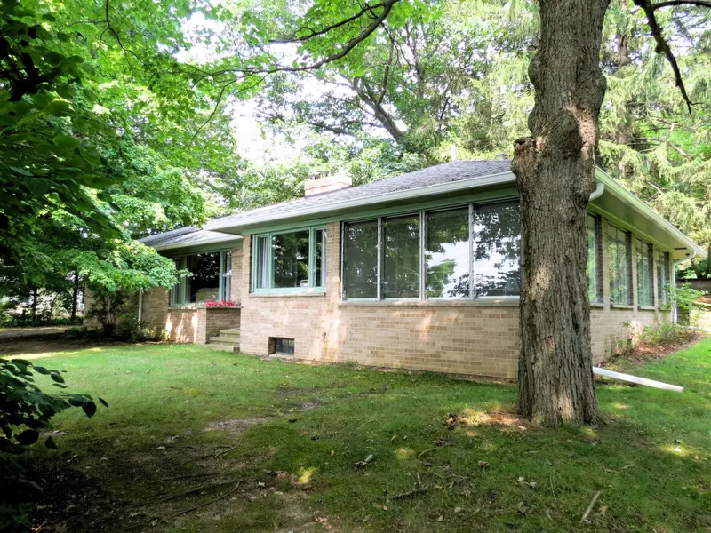 890 White Lake RD, Henrietta Twp, MI 49272