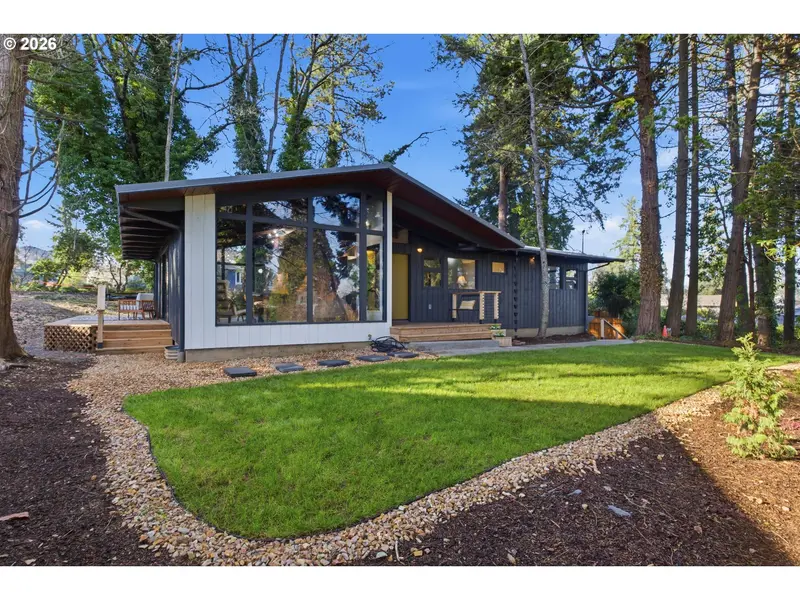 927 KINGWOOD DR NW, Salem, OR 97304