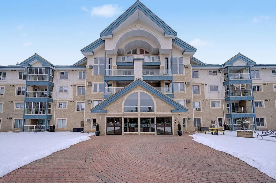 7239 Sierra Morena BLVD SW #106, Calgary, AB T3H 3L7