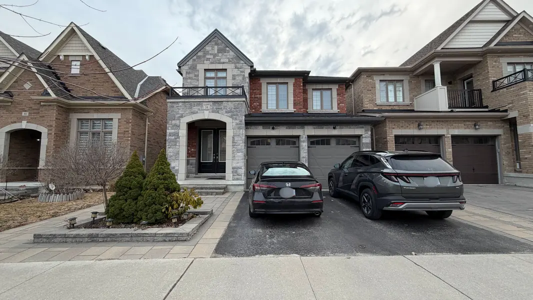 38 St Ives CRES #Bsmt, Whitby, ON L1P 0C5