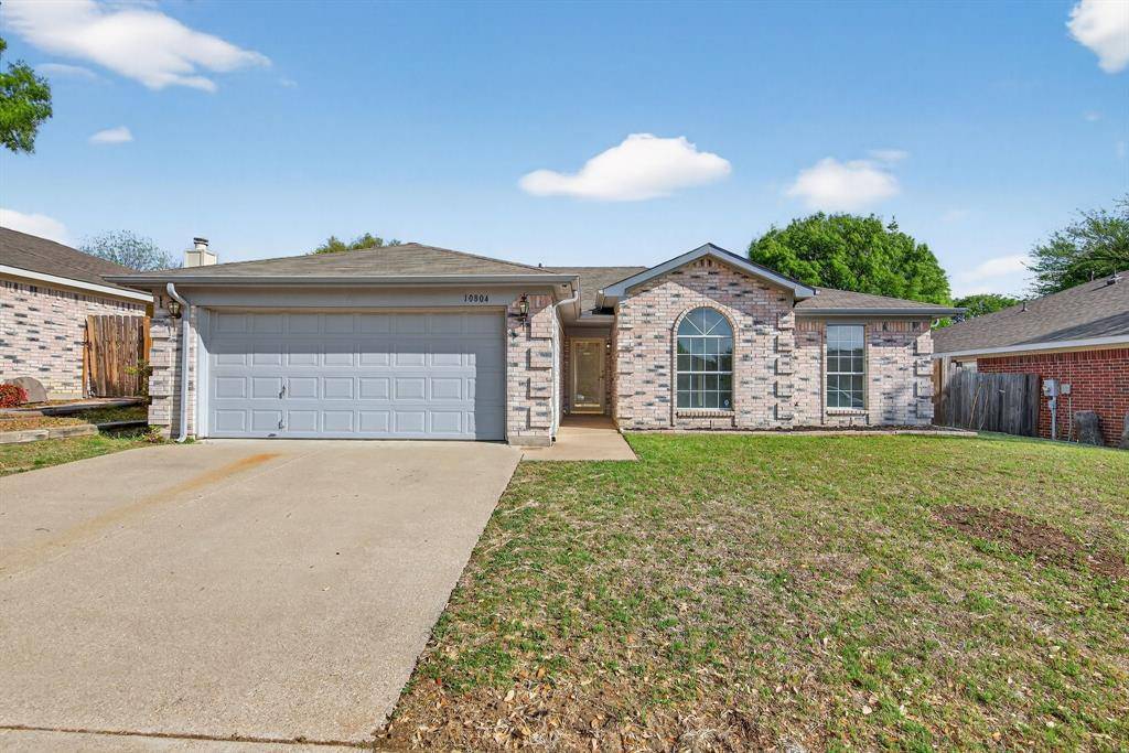 10804 Edgewater Drive, Benbrook, TX 76126