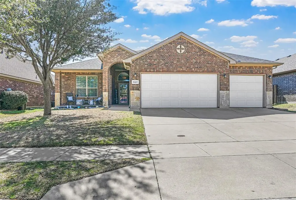 5321 Thornbush Drive, Fort Worth, TX 76179