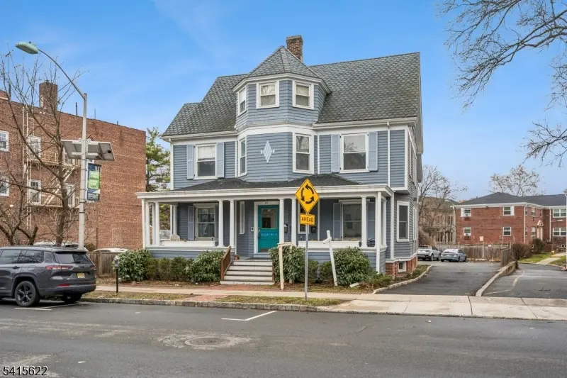 92 Church St, Montclair Twp., NJ 07042