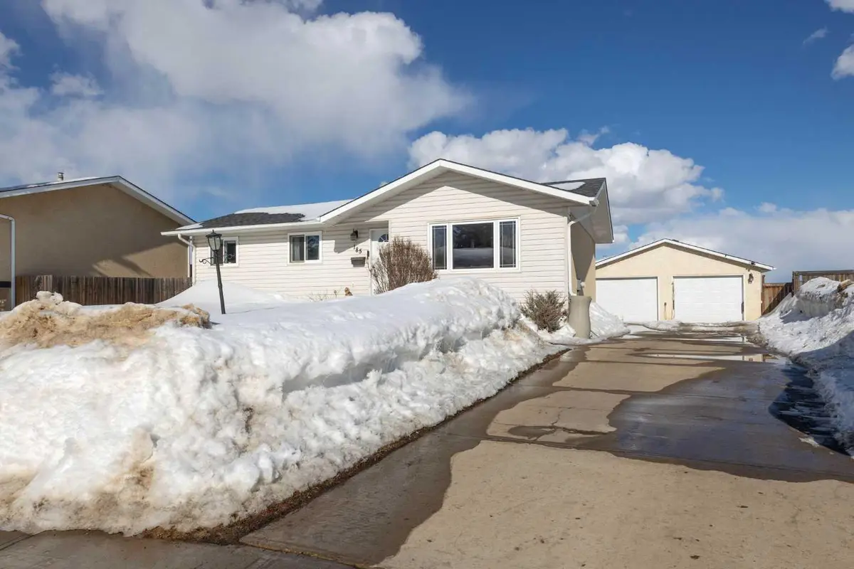185 Sitka DR, Fort Mcmurray, AB T9H 3C1