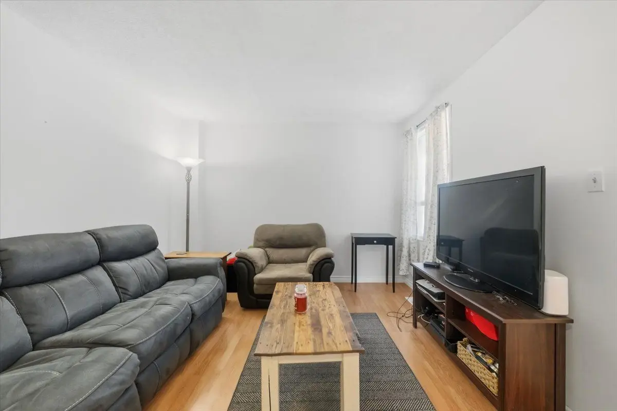 22 Miles DR, Ajax, ON L1Z 1C7