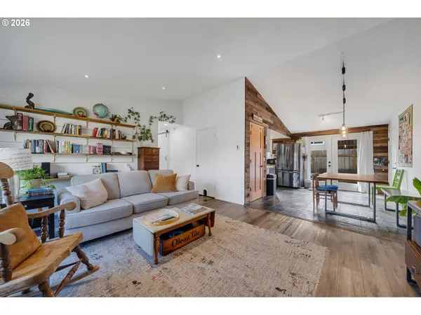 5575 OCEAN ST, Bay City, OR 97107