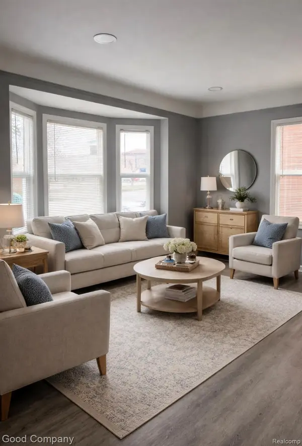 19745 Kelly Rd, Detroit, MI 48225