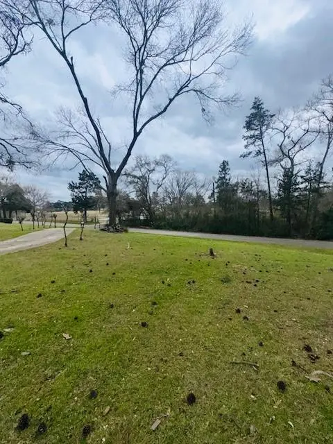 812 Lakeside Drive, Athens, TX 75751