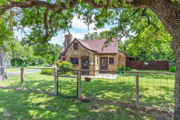 202 E Ross Street, Rising Star, TX 76471