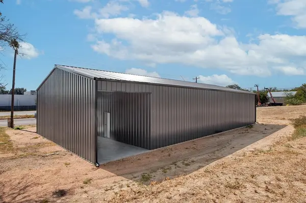 101 Richards, Brady, TX 76825