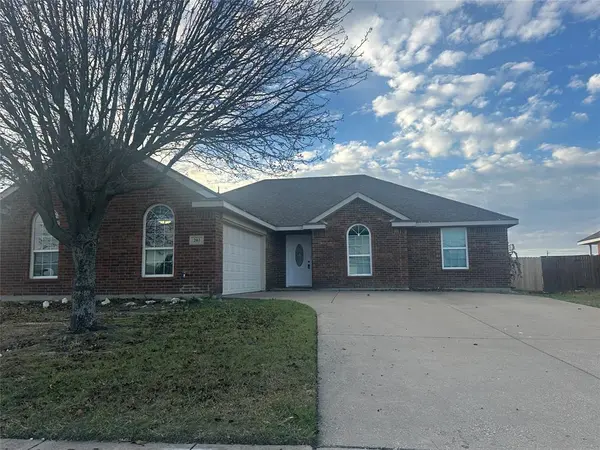 203 Shadow Bend Drive, Red Oak, TX 75154