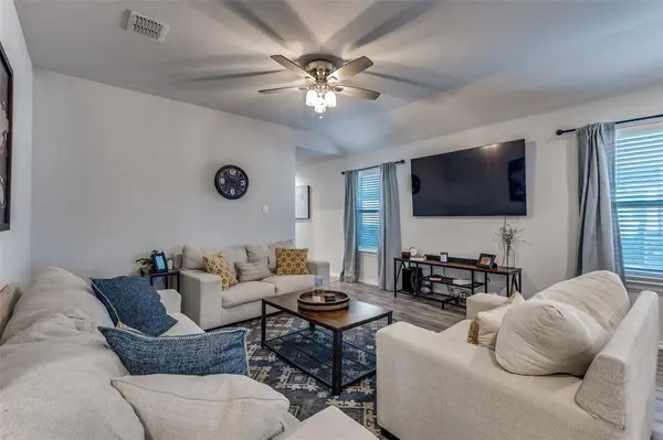 140 Greengate Drive, Boyd, TX 76023