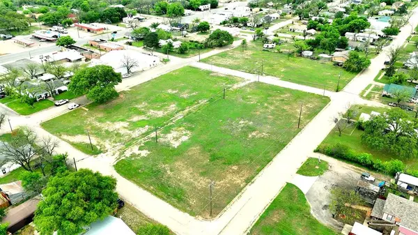 1304 S high Street, Brady, TX 76825