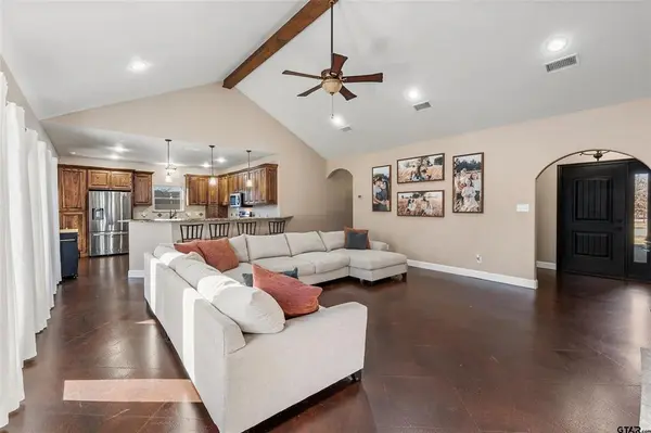 205 Vz County Road 4807, Ben Wheeler, TX 75754