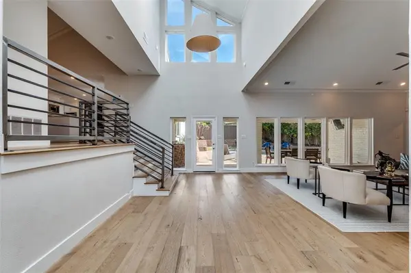 6438 Riverview Lane, Dallas, TX 75248