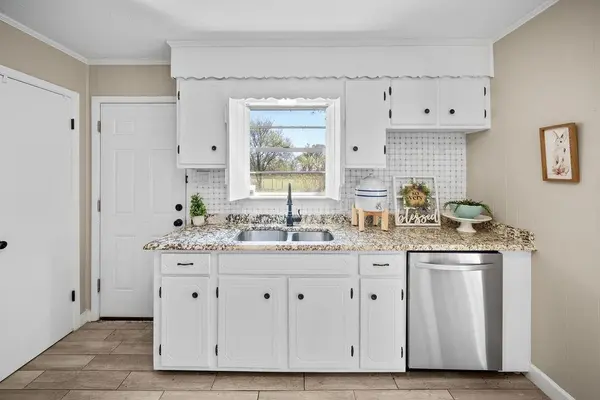 1132 N Fm 17, Alba, TX 75410