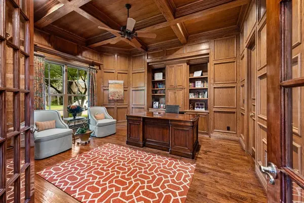 802 Carriage Court, Southlake, TX 76092