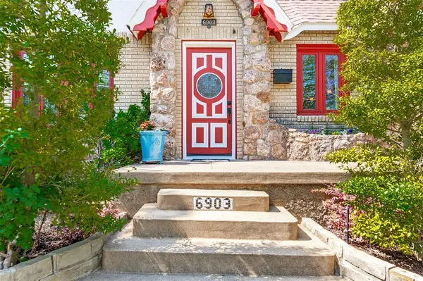 6903 Vivian Avenue, Dallas, TX 75223