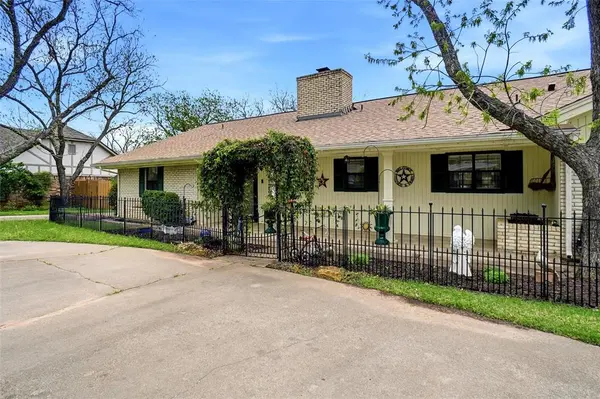 6122 Belvidere Circle, Granbury, TX 76049