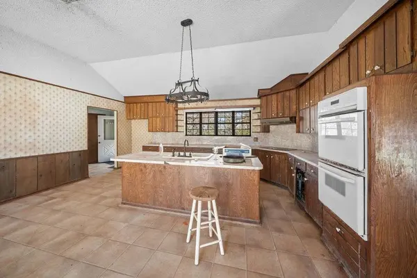 11340 Fm 315, Palestine, TX 75803