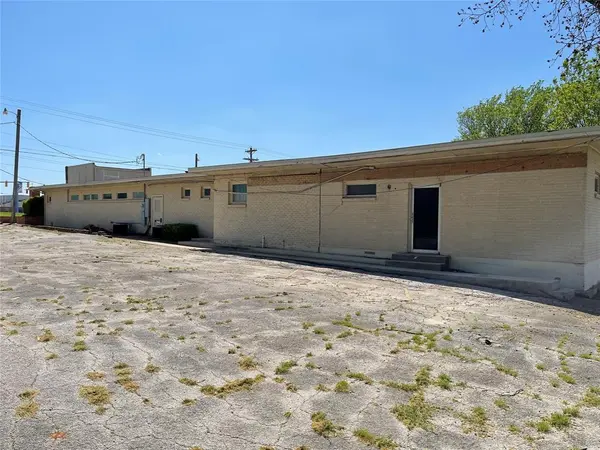 1306 13th Street, Bridgeport, TX 76426
