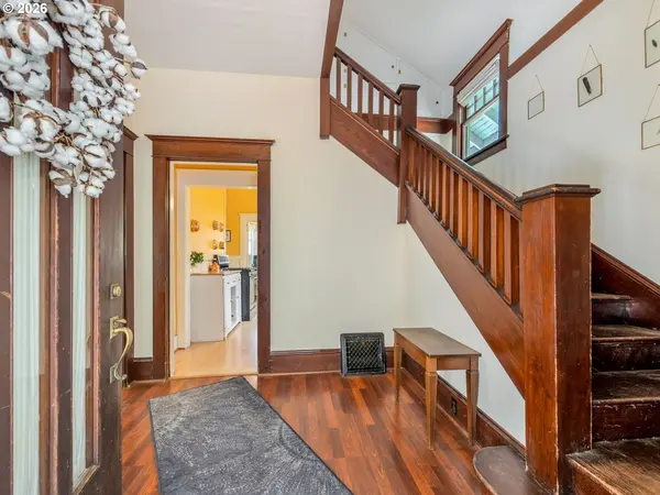 3586 IRVING AVE, Astoria, OR 97103