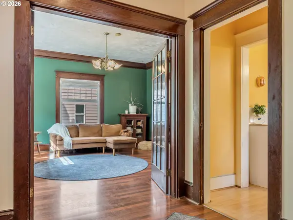 3586 IRVING AVE, Astoria, OR 97103