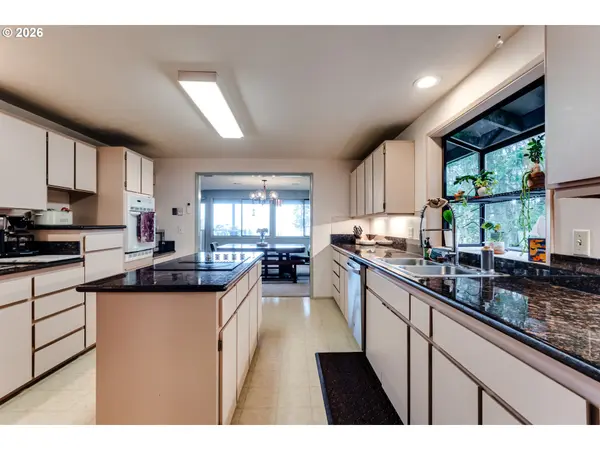 29433 HODSDONSDALE LN, Eugene, OR 97402